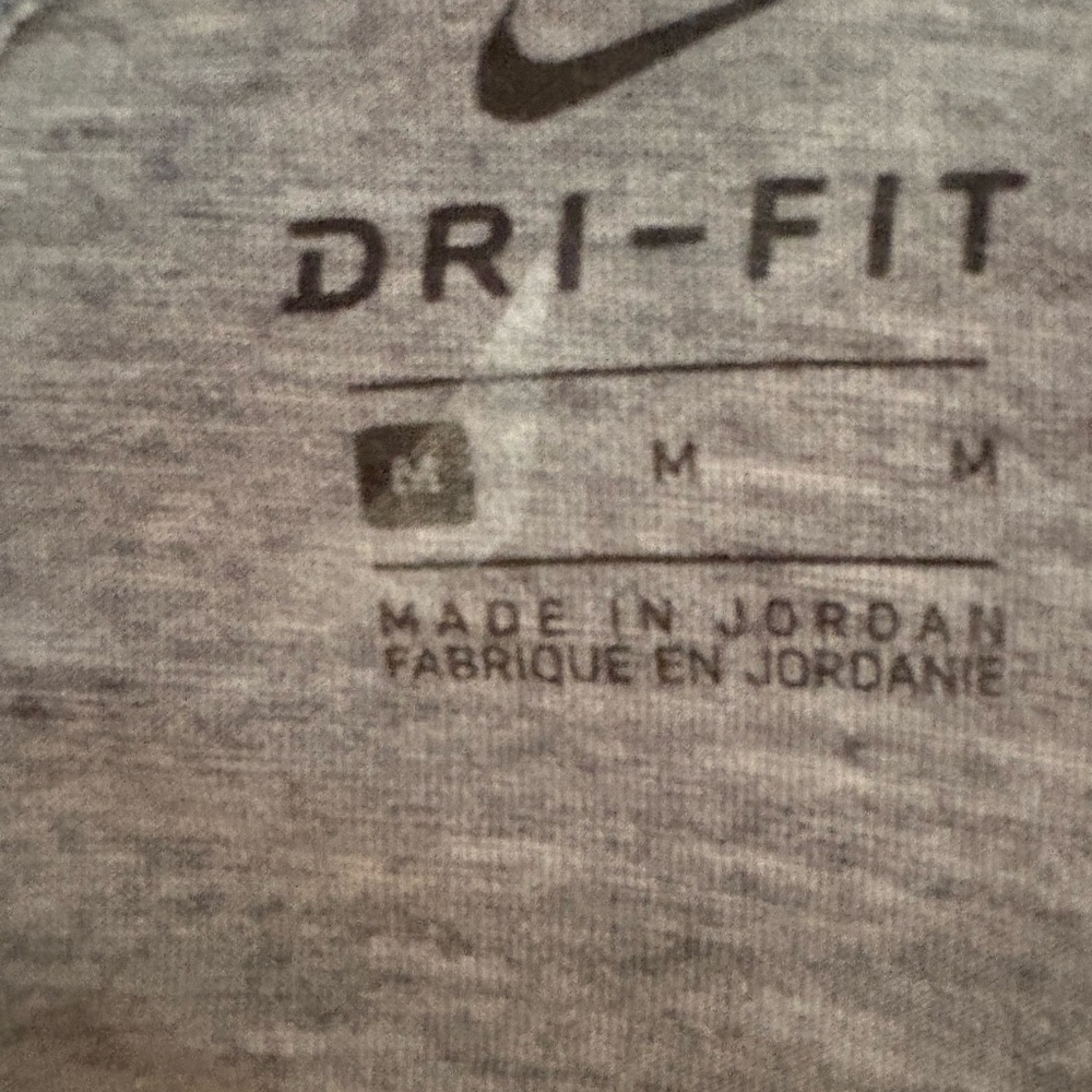 Nike Gray Dri-FIT Tank Top women’s size medium - Picture 4 of 7